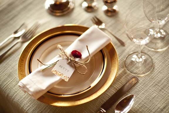 Gold charger and menu place-setting detail
